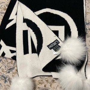 Mitchie’s 100% Wool Scarf With Dyed Blue Fox Skin Pom Poms  NWOT